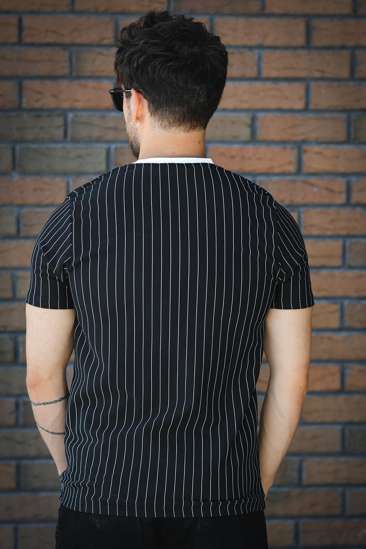 About Baskılı Çizgili Bisiklet Yaka Slim Fit Erkek Tshirt