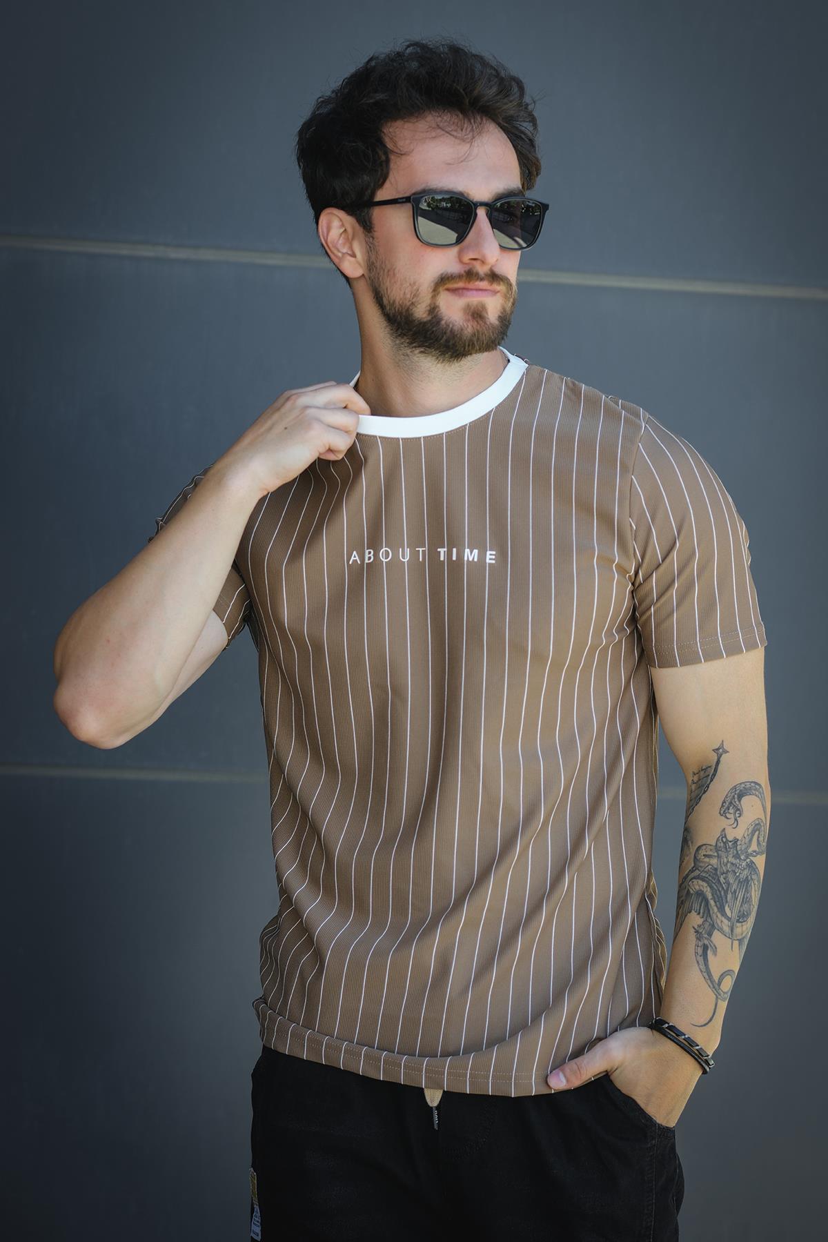 About Baskılı Çizgili Bisiklet Yaka Slim Fit Erkek Tshirt