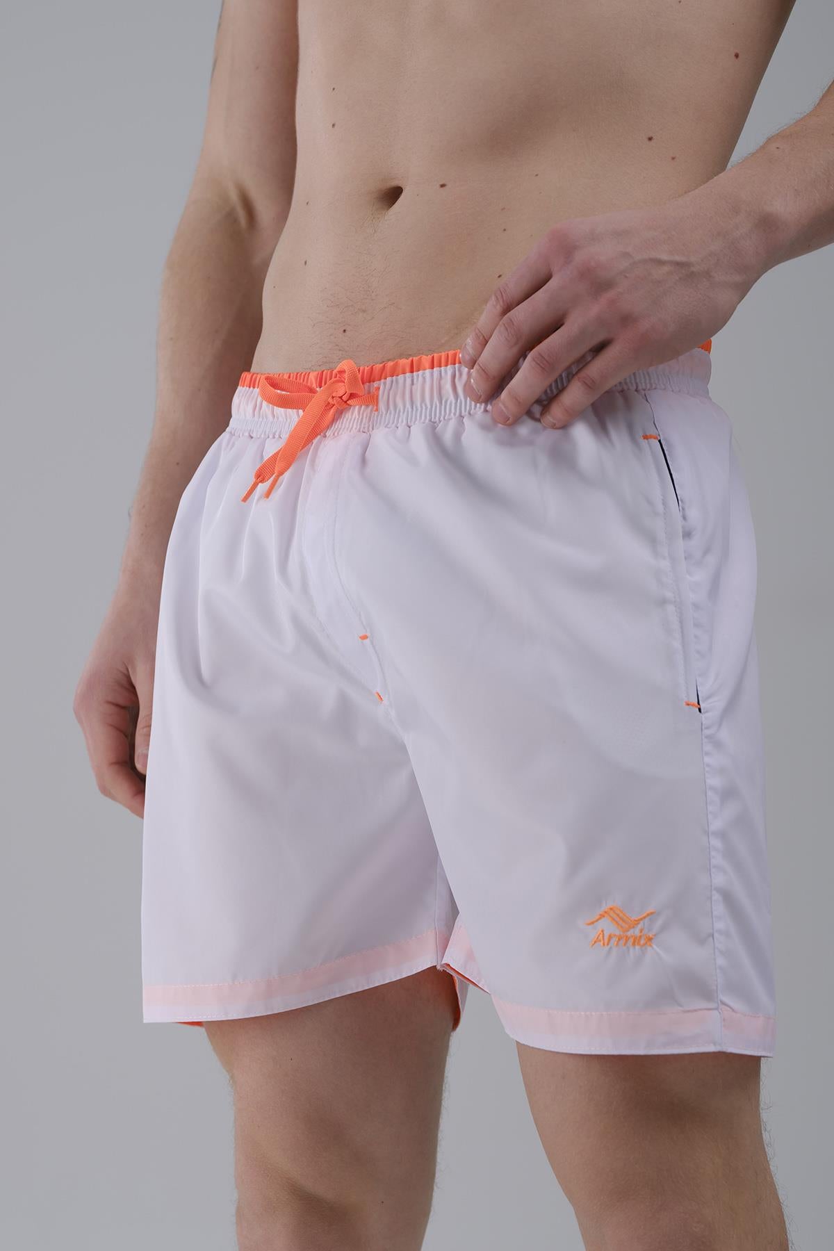 Alvise Slim Fit Beli Renk Detay Şeritli Basic Erkek Deniz Şortu