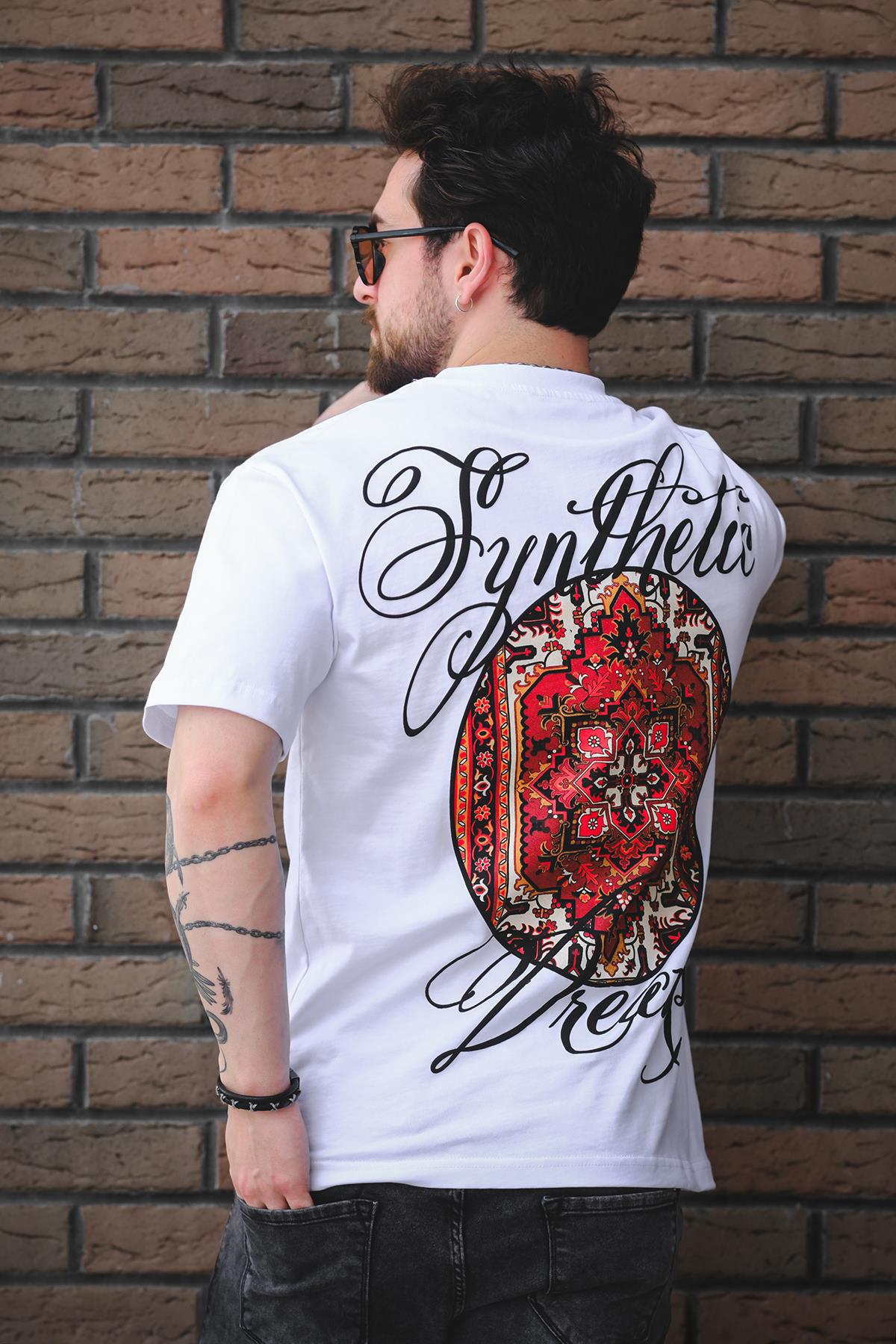 Etnik Desen Logolu Sırt ve Ön Baskılı Pamuklu Comfort Erkek Tshirt