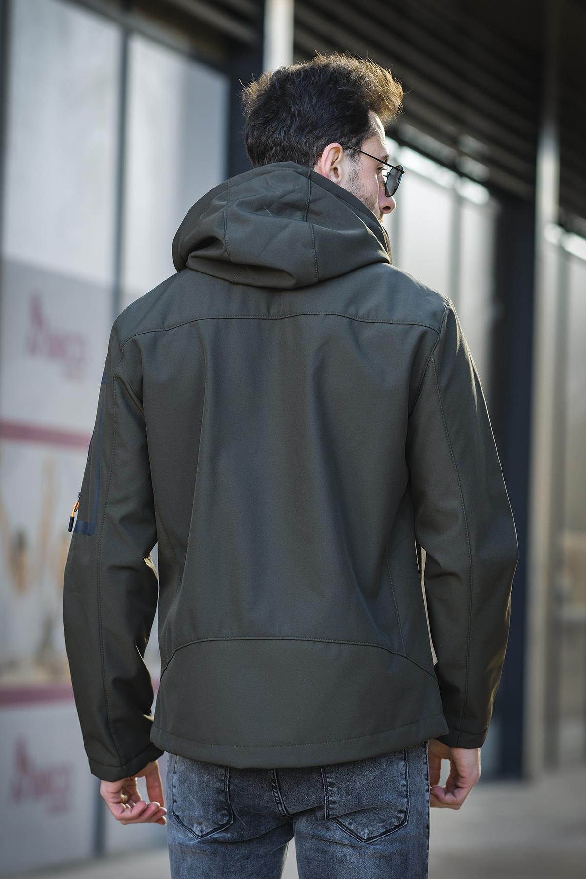 Juka Softshell Su Soğuk Rüzgar Geçirmez İçi Kürklü Dolgulu Softshell Erkek Dağcı Kampcı Kayakcı Montu