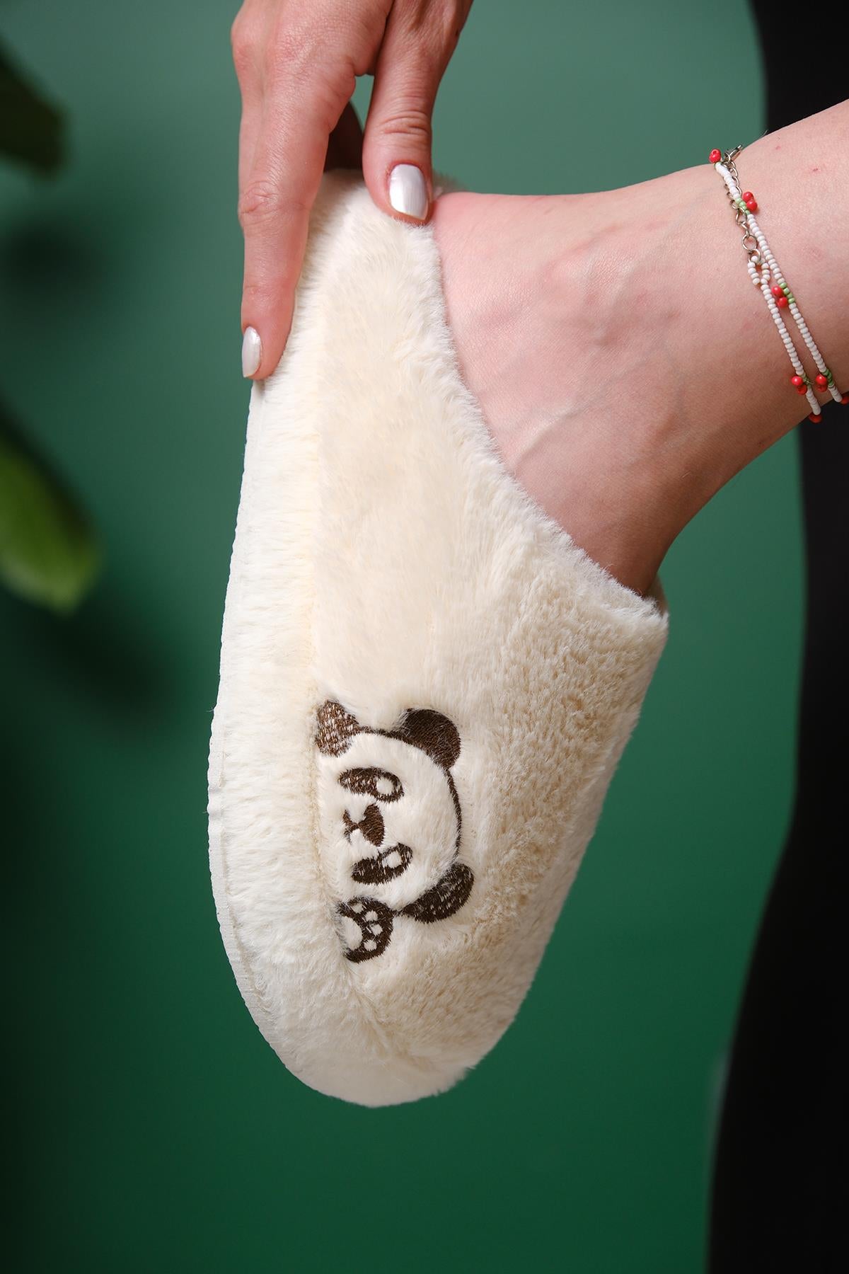 Panda Nakışlı Kadın Ev Terliği Peluş Terlik Çeyiz ve Bohça Terliği Ses Yapmaz Kalın Taban