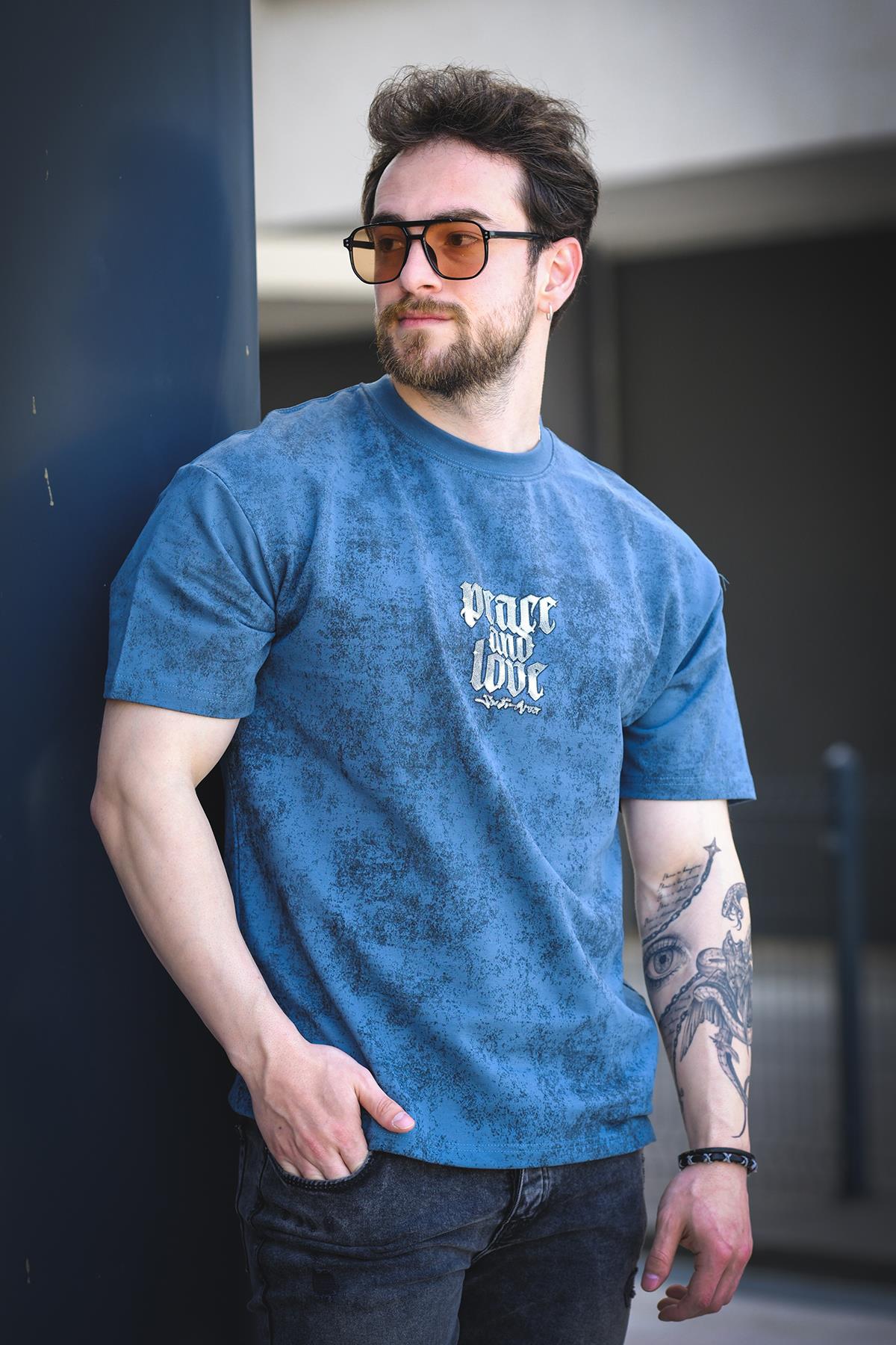 Peace And Love Yıkamalı Sırt ve Ön Baskılı Pamuklu Comfort Erkek Tshirt