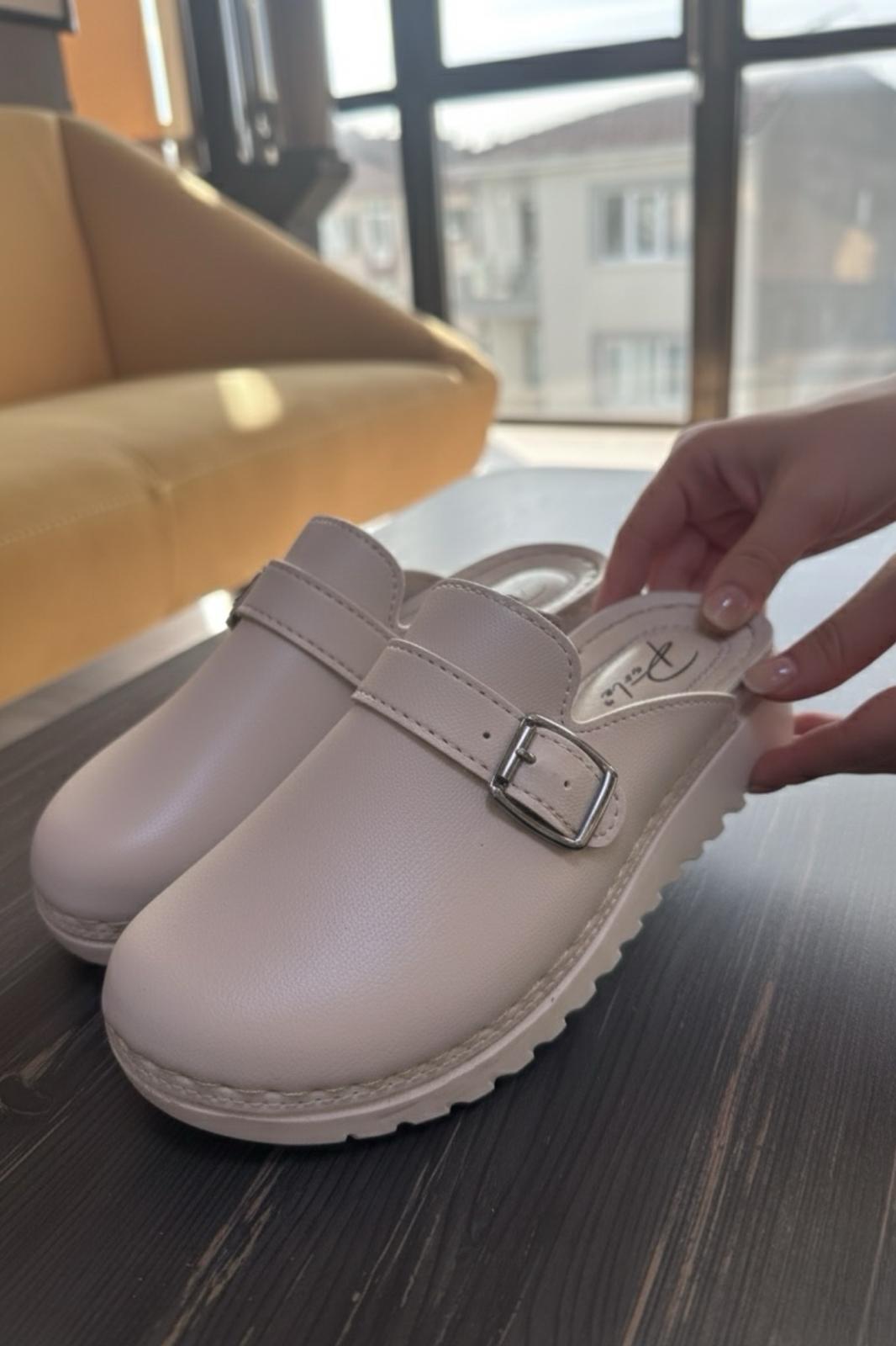 Prl 3102 Tokalı Ortopedik Yumuşak Hafif Taban Önü Kapalı Günlük Anne Kadın Terlik