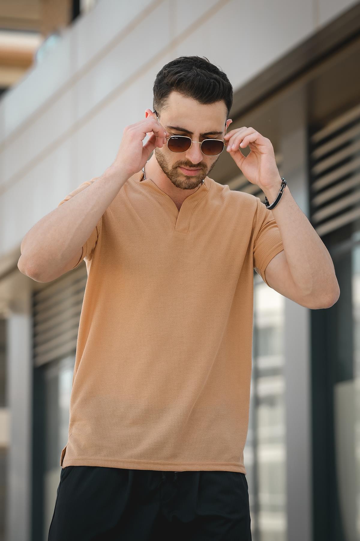 Burchard Üçgen Biyeli Waffle Slim Fit V Yaka Erkek Tshirt