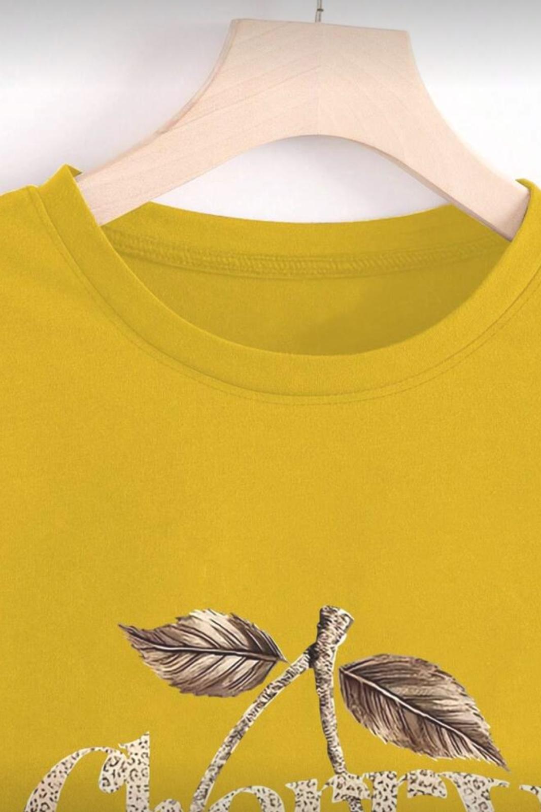 Gold Cherry Kadın Oversize Ön Baskılı Bisiklet Yaka Pamuklu T-Shirt Rahat Kesim
