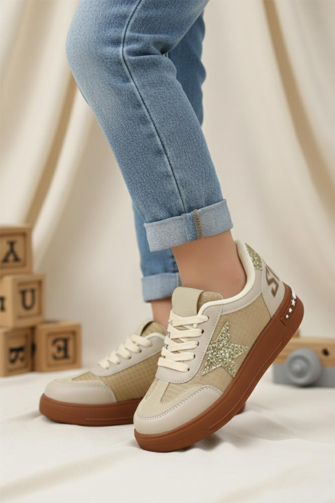 Goldens Işıltılı Yıldız Detaylı Kız Çocuk Sneaker Konforlu Spor Ayakkabı