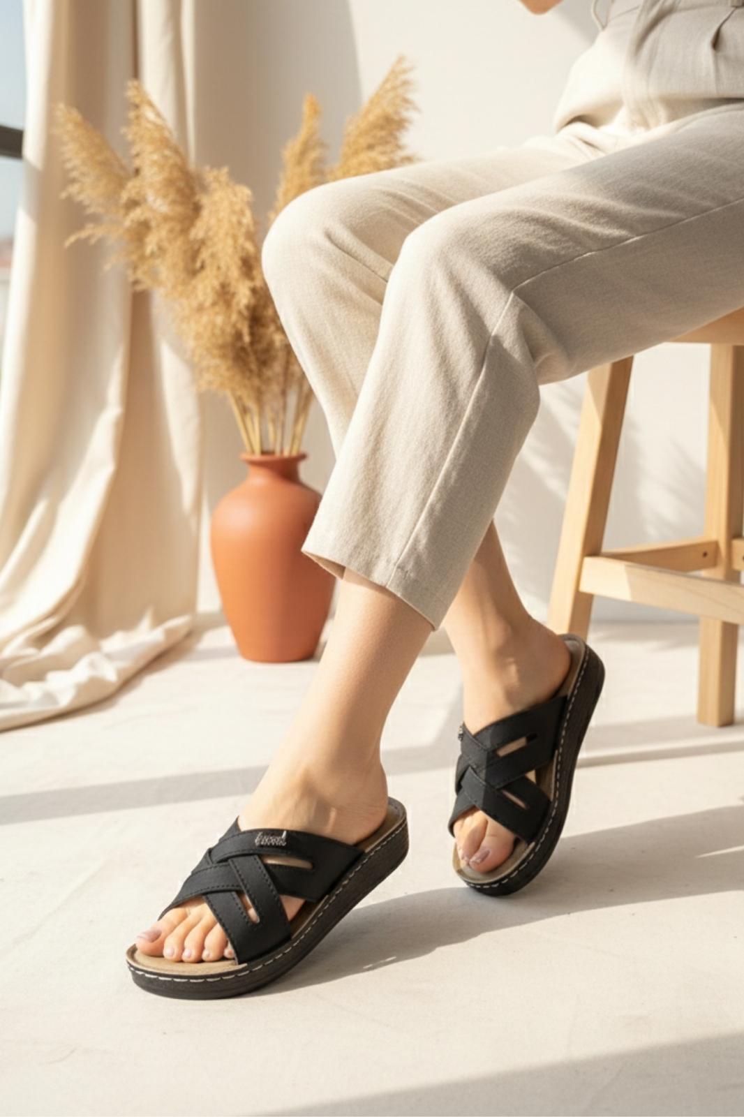 Lema Trend Comfort Çapraz Bantlı Anatomik Tabanlı Kadın Terlik