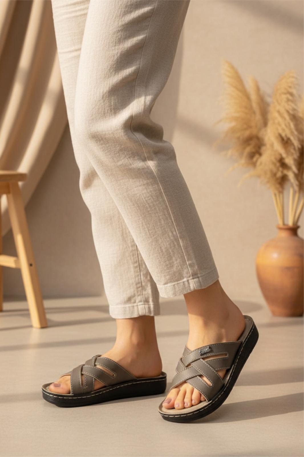 Lema Trend Comfort Çapraz Bantlı Anatomik Tabanlı Kadın Terlik