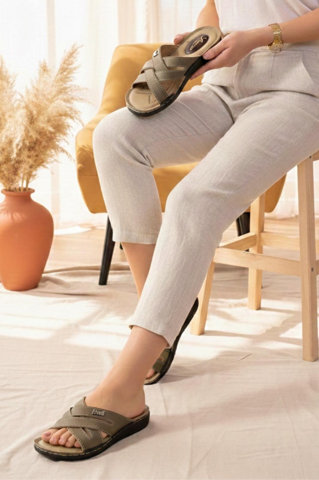 Lema Trend Comfort Çapraz Bantlı Anatomik Tabanlı Kadın Terlik