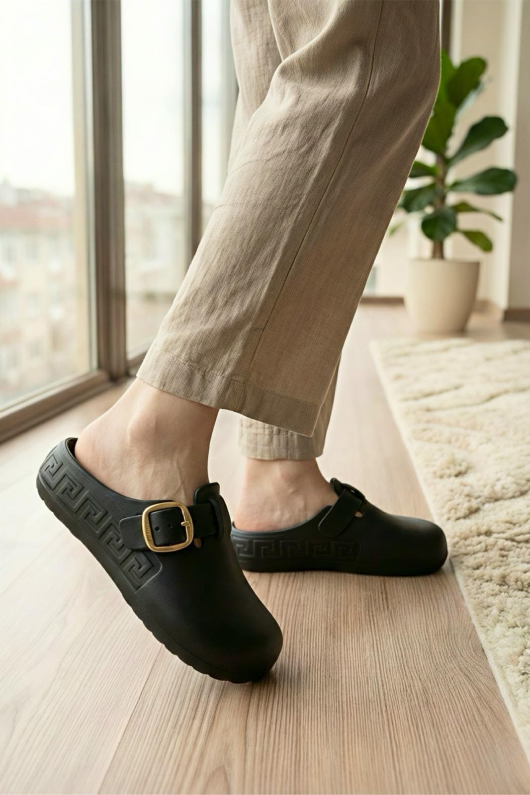 Lovi Kadın Gold Tokalı Geometrik Desenli Comfort Clog Kadın Terlik Lüks Tasarım