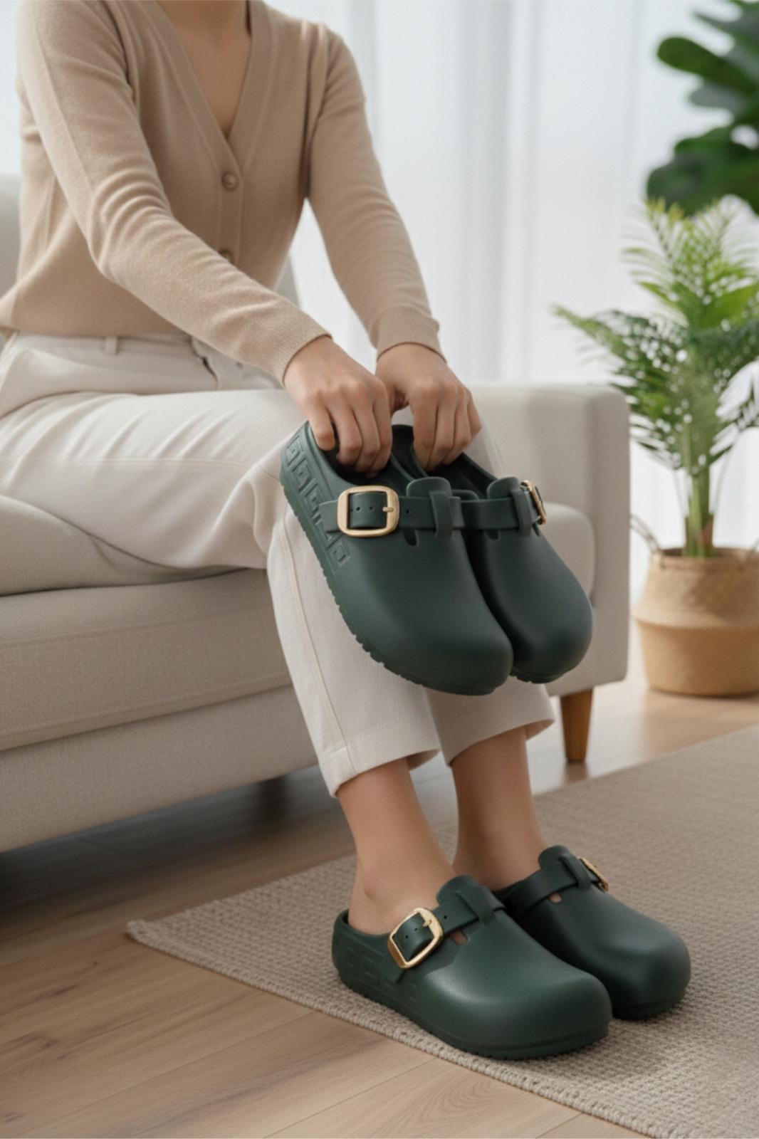 Lovi Kadın Gold Tokalı Geometrik Desenli Comfort Clog Kadın Terlik Lüks Tasarım