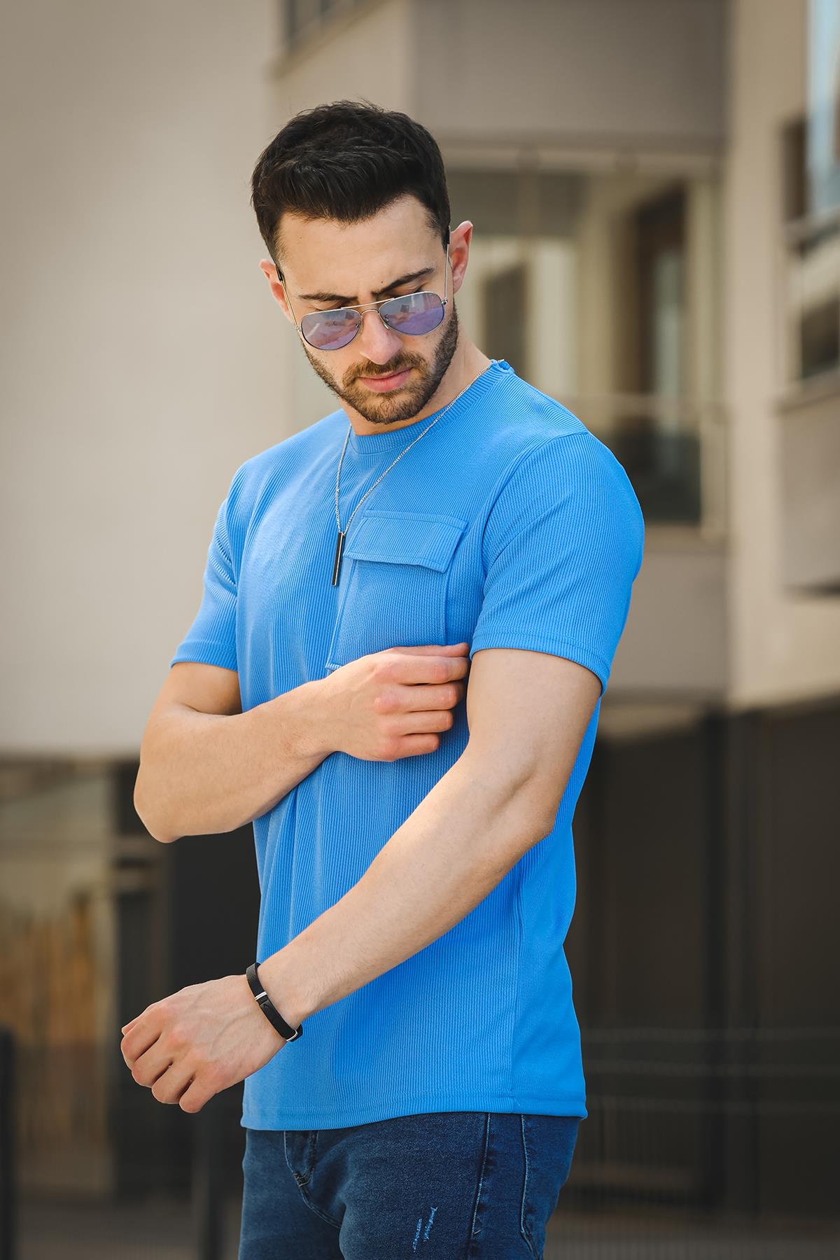 Mela Kolye Hediyeli Tek Cep Slim Fit Likralı Erkek Tshirt