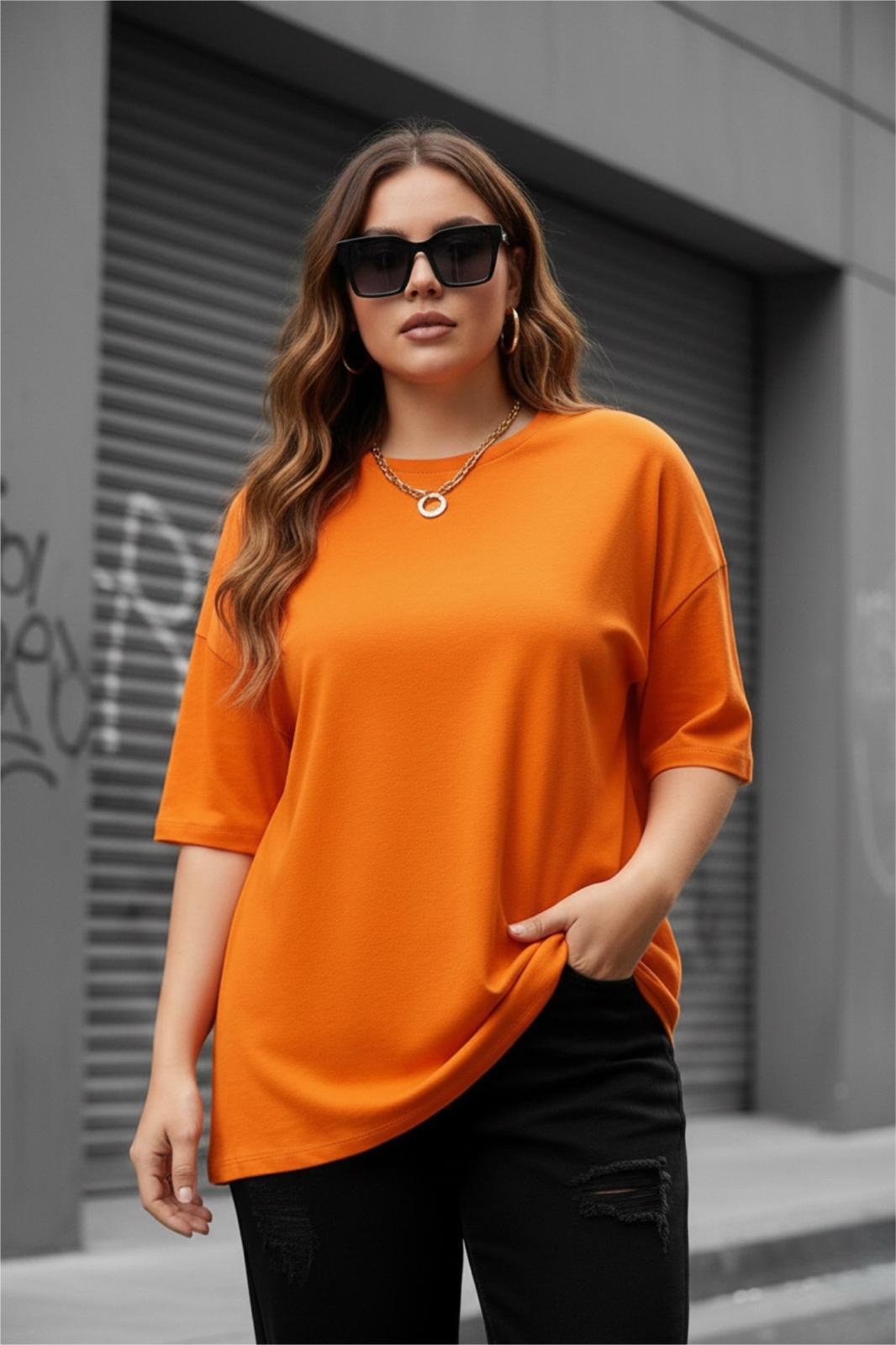 Mily Kadın Büyük Beden Battal Basic Bisiklet Yaka Pamuklu T-Shirt Rahat Kesim Unisex Sevgili Kombini