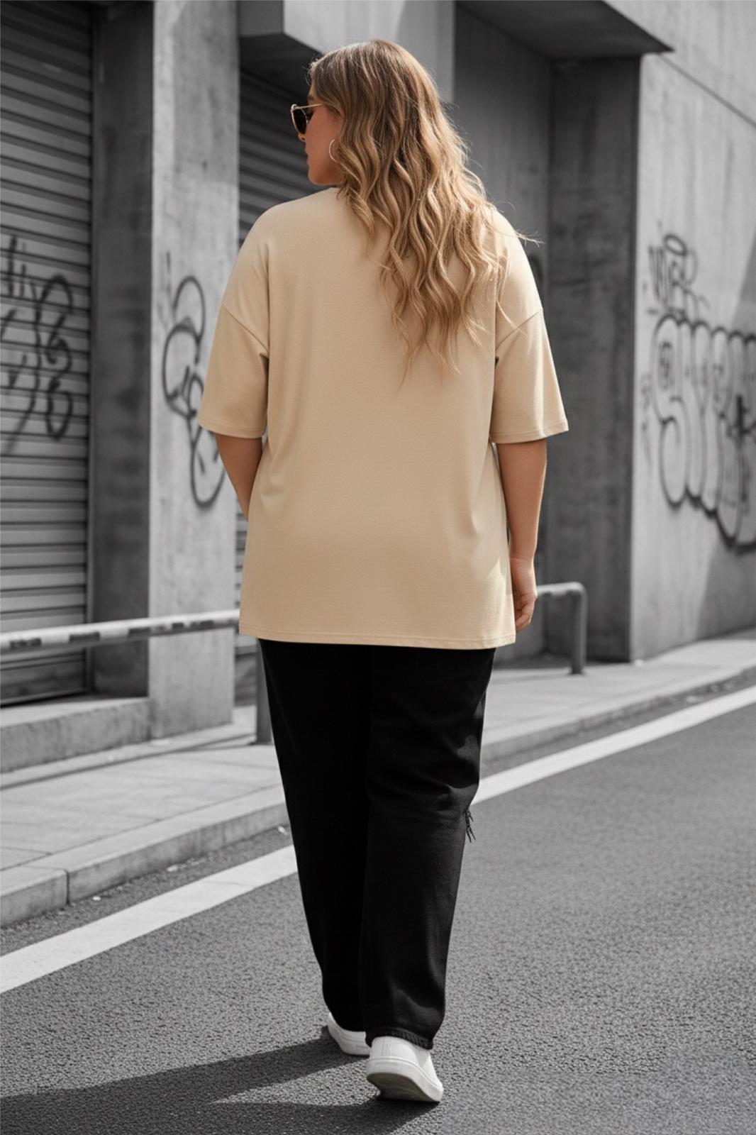 Mily Kadın Büyük Beden Battal Basic Bisiklet Yaka Pamuklu T-Shirt Rahat Kesim Unisex Sevgili Kombini