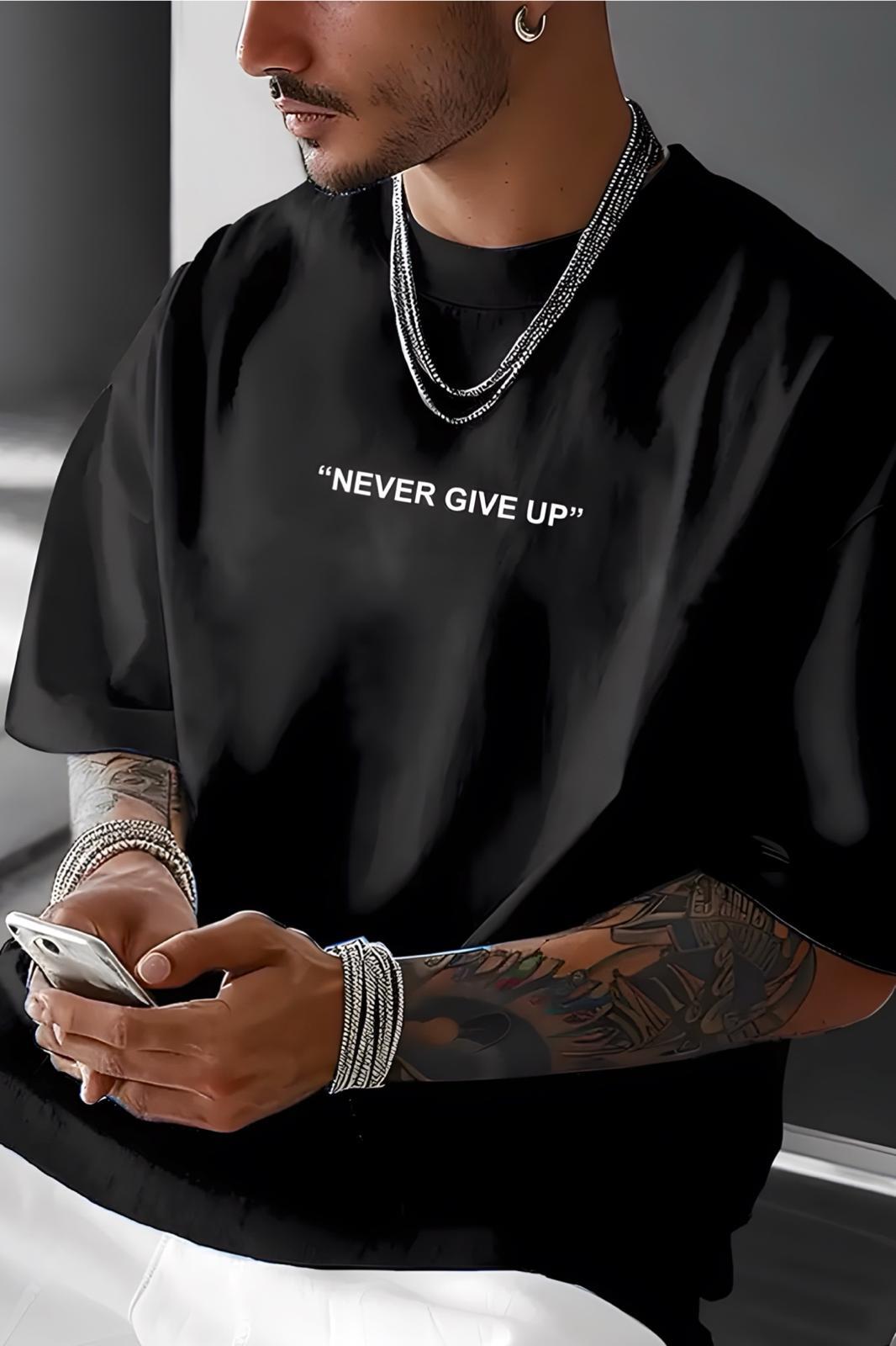 Never Give Up Baskılı Bisiklet Yaka Erkek Tshirt