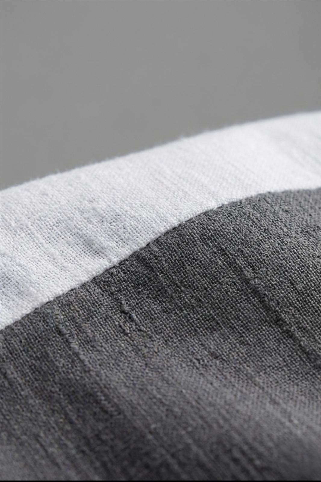 Reka Jakar Dokulu Panel Detaylı Slim Fit Bisiklet Erkek Yaka Tişört
