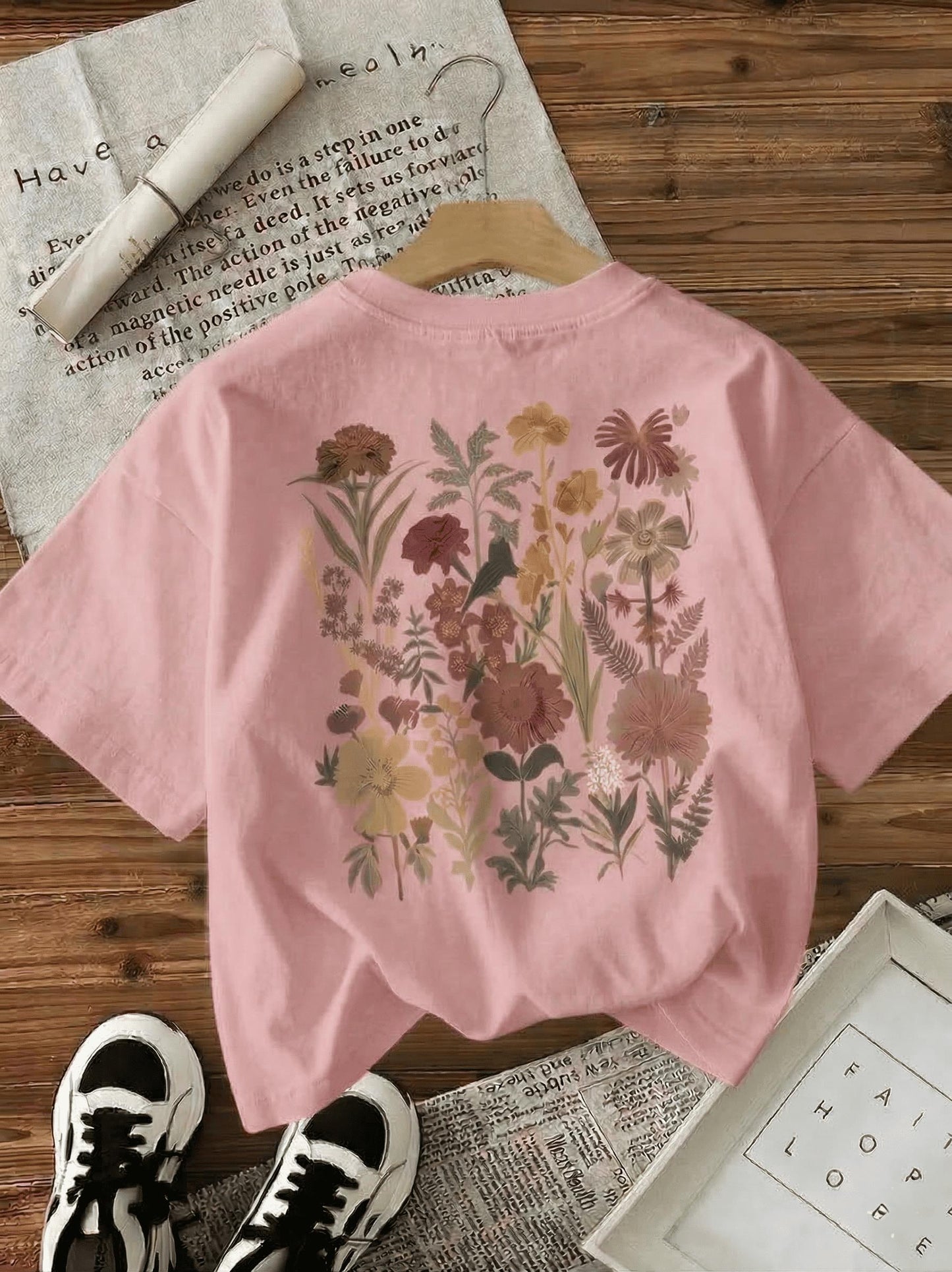 Retro Botanik Sırt Baskılı Çiçek Desenli Premium Kadın Oversize T-Shirt