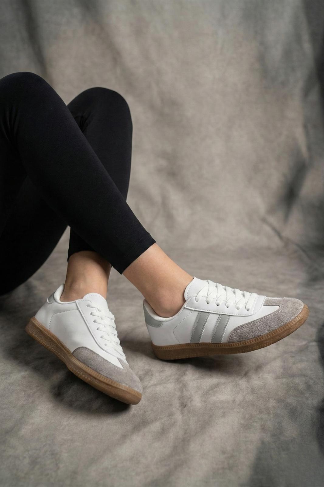 Sany Retro Hafif Rahat Taban Bağcıklı Kadın Sneaker