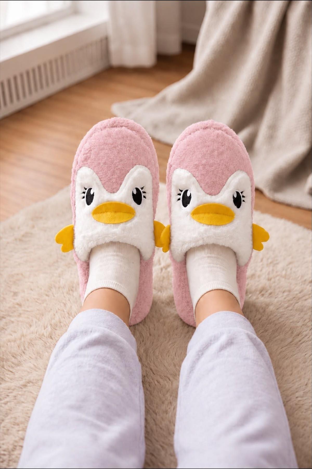 Şirin Penguen Figürlü Kışlık Kadın Panduf – Yumuşacık & Sıcak Tutan Hediye Peluş Ev Terliği