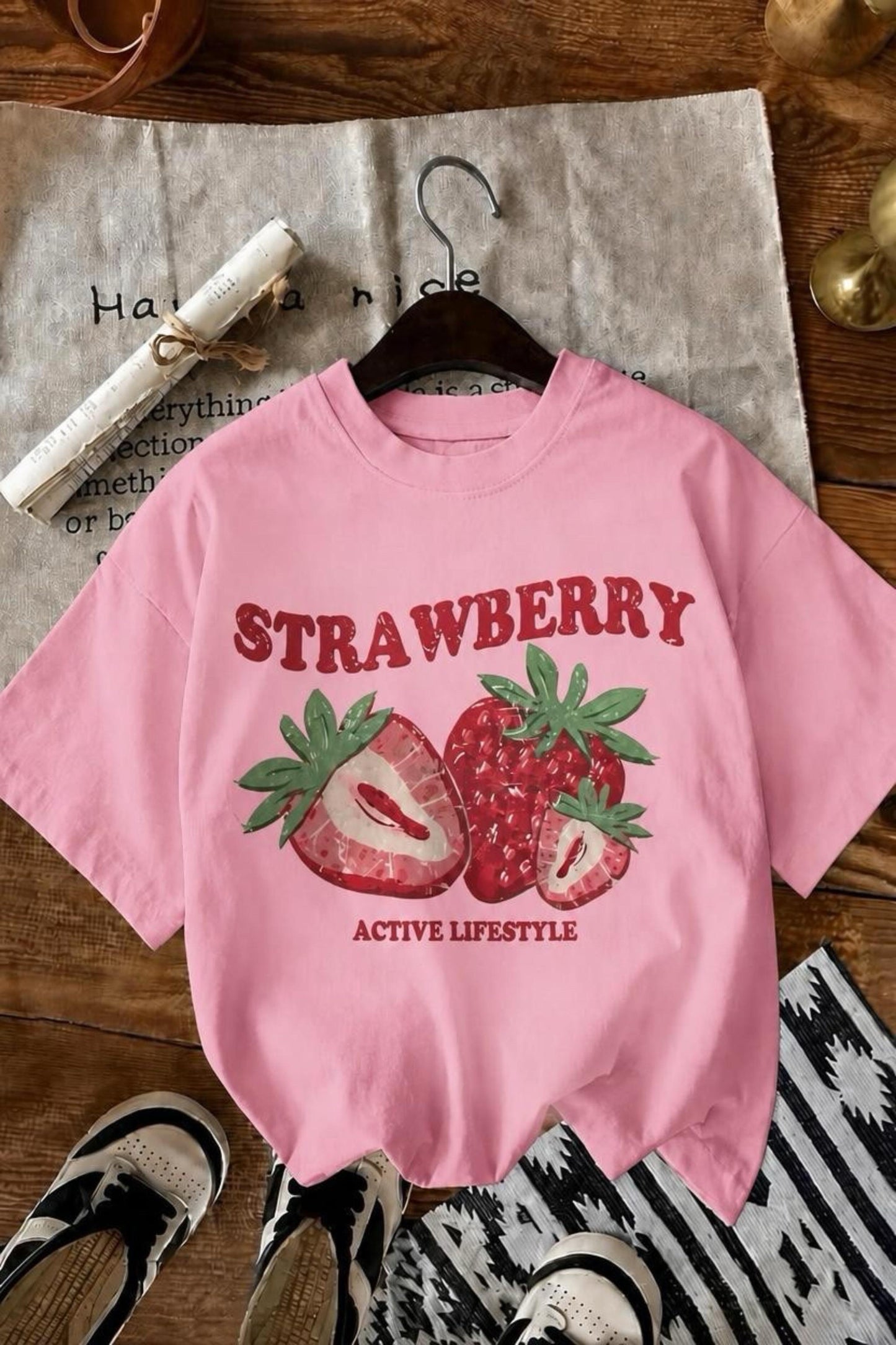 Strawberry Active Lifestyle Bisiklet Yaka Eskitme Baskılı Rahat Kesim Tişört